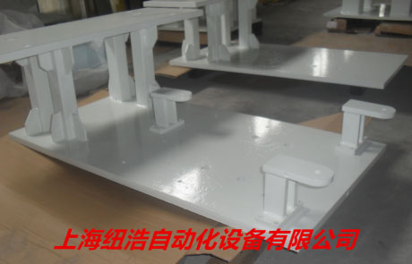 非標(biāo)設(shè)備加工與定制